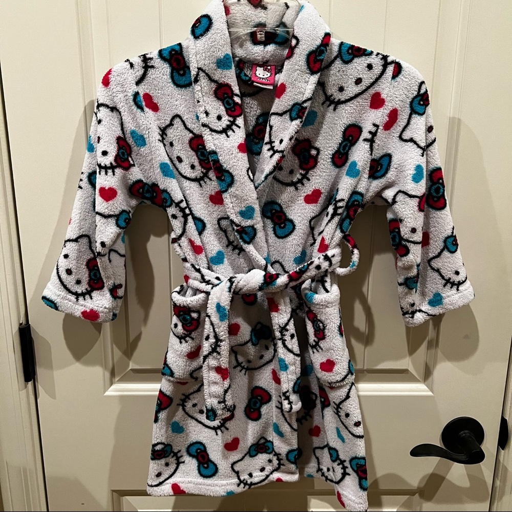 Hello Kitty White Comfy Robe - Picture 6 of 6
